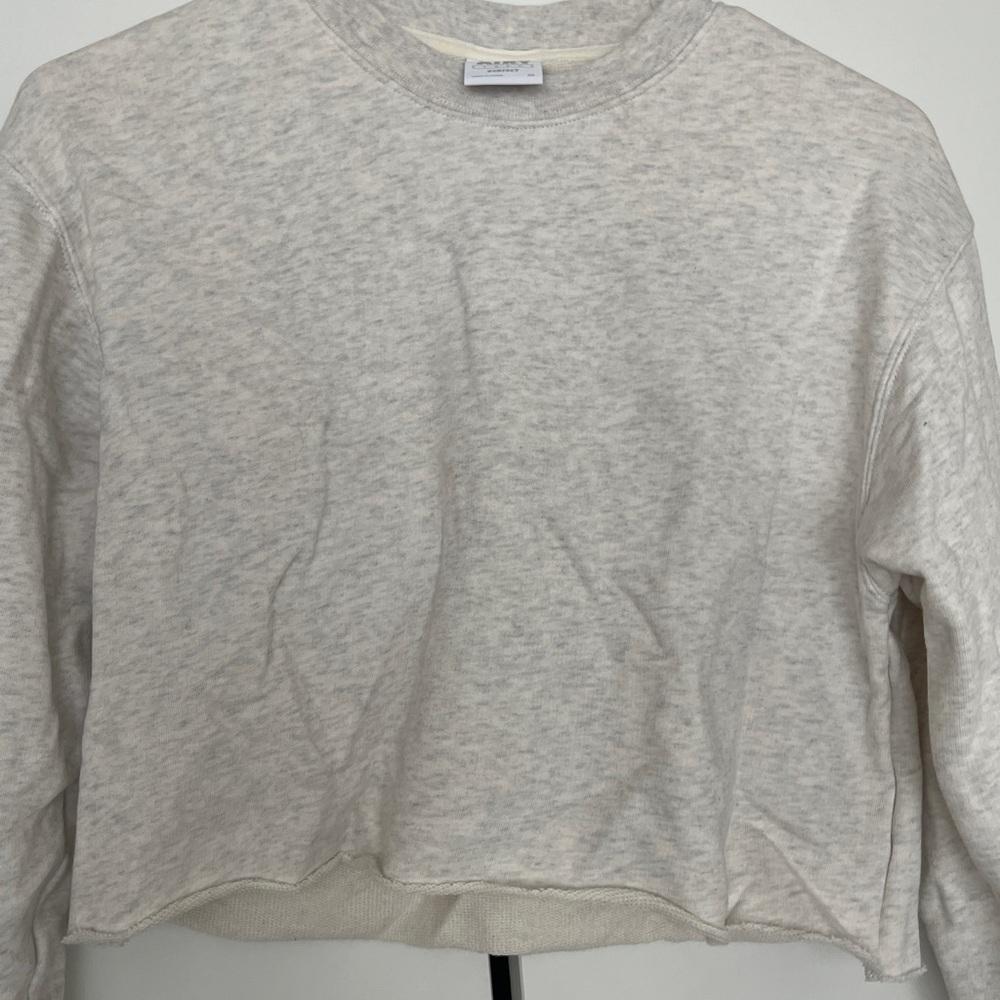 Aritzia airy fleece cropped sweater